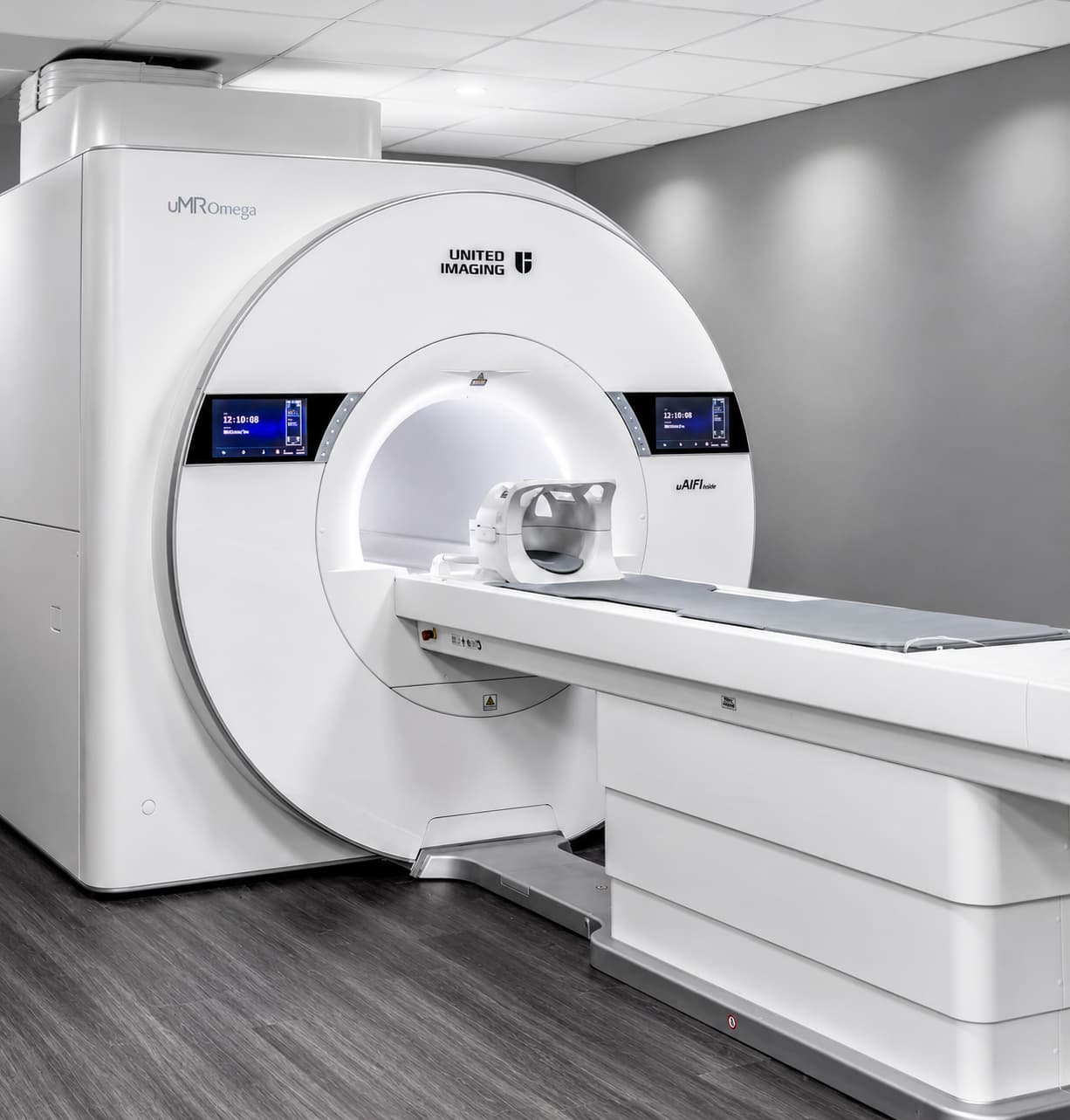 3 Tesla wide-bore MRI scanner at Integrated Imaging, Houston TX — used for Whole Body MRI and advanced brain imaging